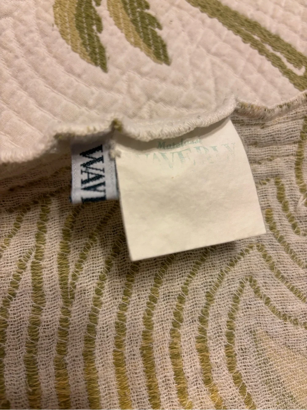 Waverly cream puckered